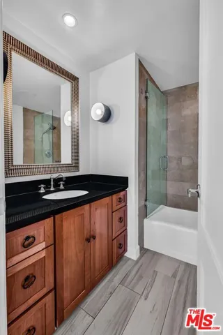 Hallway/Guest Bathroom