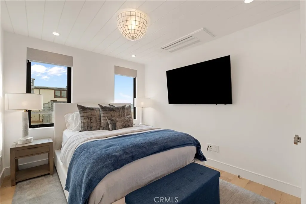 2200 The Strand B, Manhattan Beach, California 90266 home-pic-16