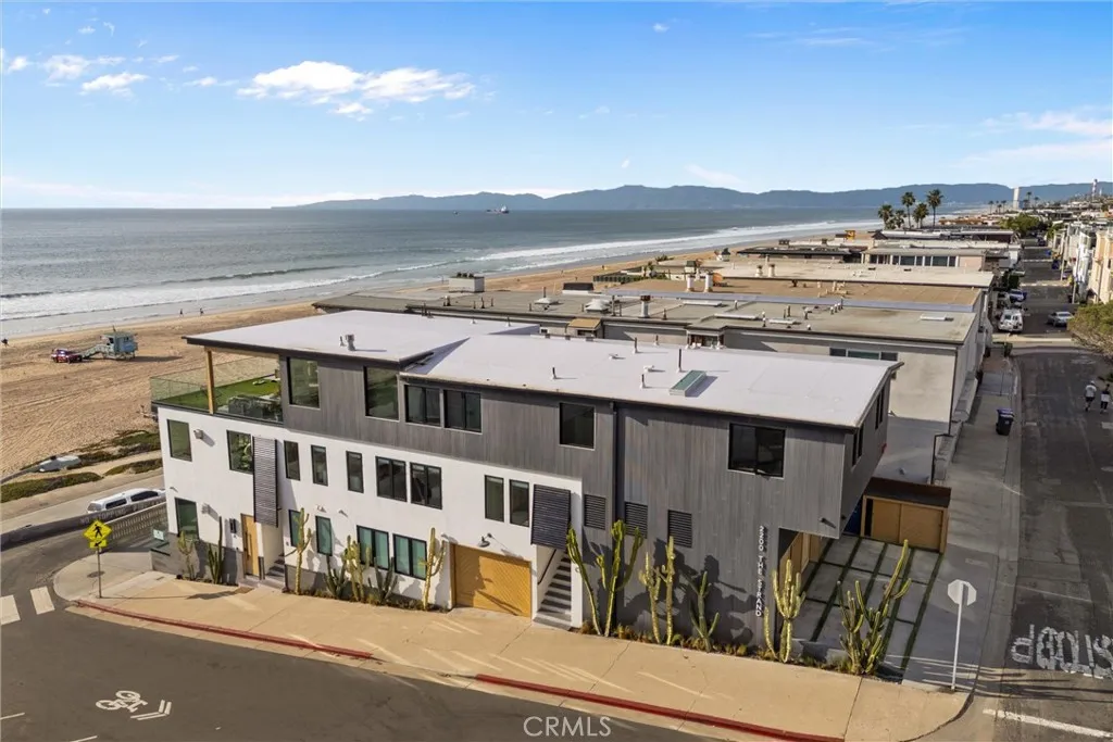 2200 The Strand B, Manhattan Beach, California 90266 home-pic-17