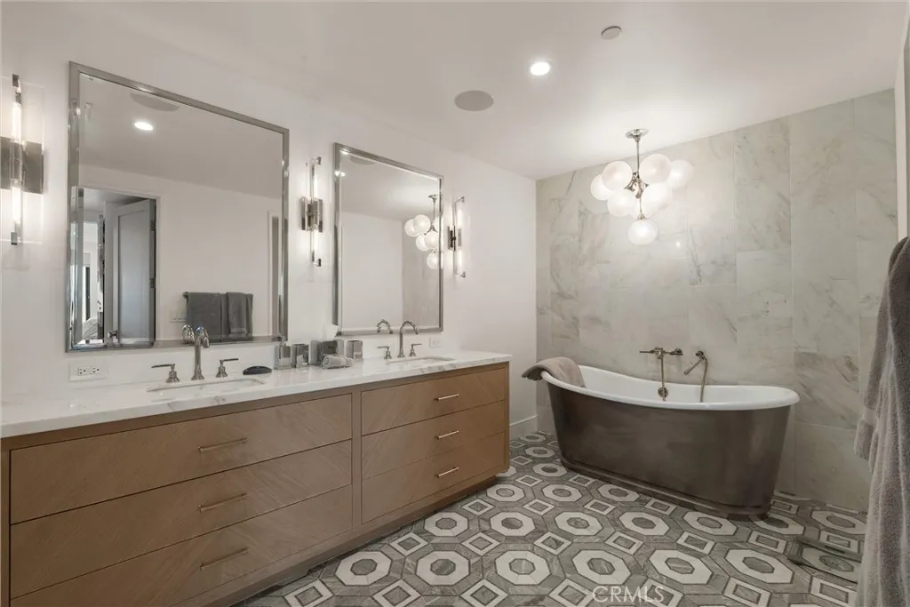 2200 The Strand B, Manhattan Beach, California 90266 home-pic-12