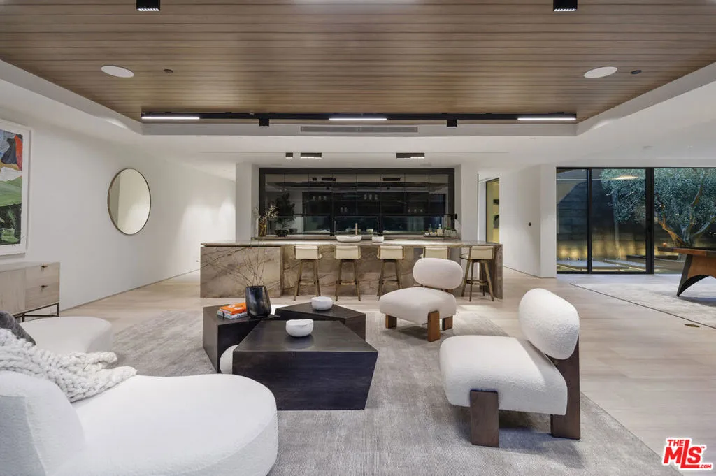 615 N Faring Road, Los Angeles, California 90077 home-pic-22