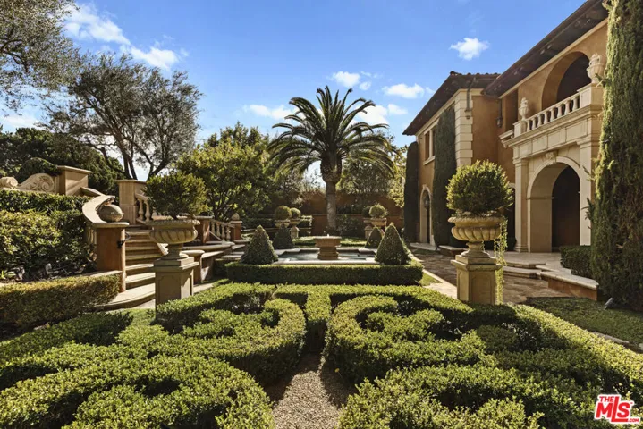 28 Deep Sea, Newport Coast, California 92657