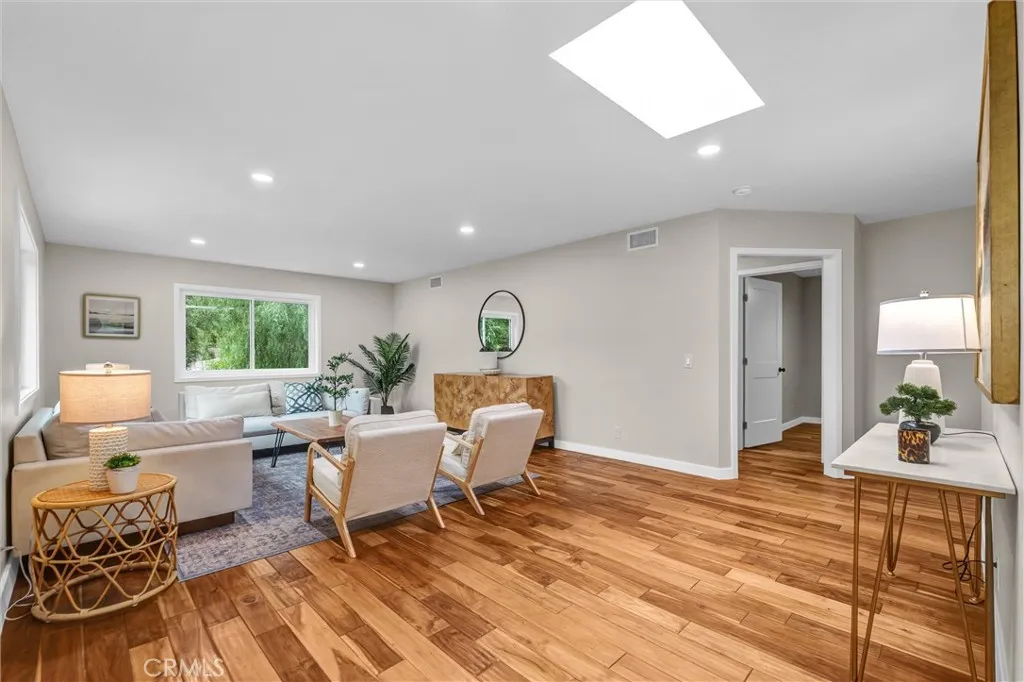 9907 Shadow Hills Drive, Los Angeles, California 91040 home-pic-7
