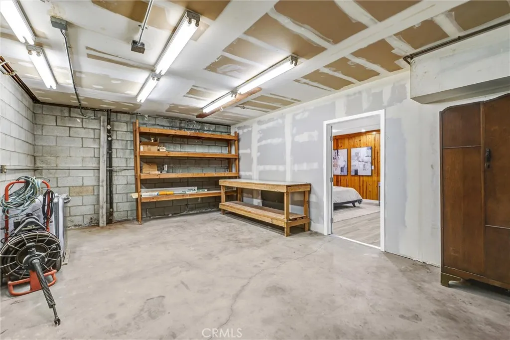 9907 Shadow Hills Drive, Los Angeles, California 91040 home-pic-39