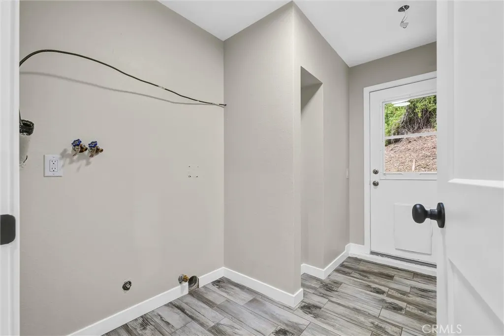 9907 Shadow Hills Drive, Los Angeles, California 91040 home-pic-20
