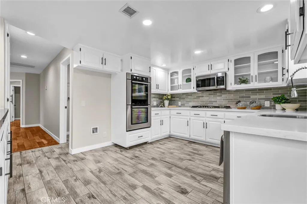 9907 Shadow Hills Drive, Los Angeles, California 91040 home-pic-15