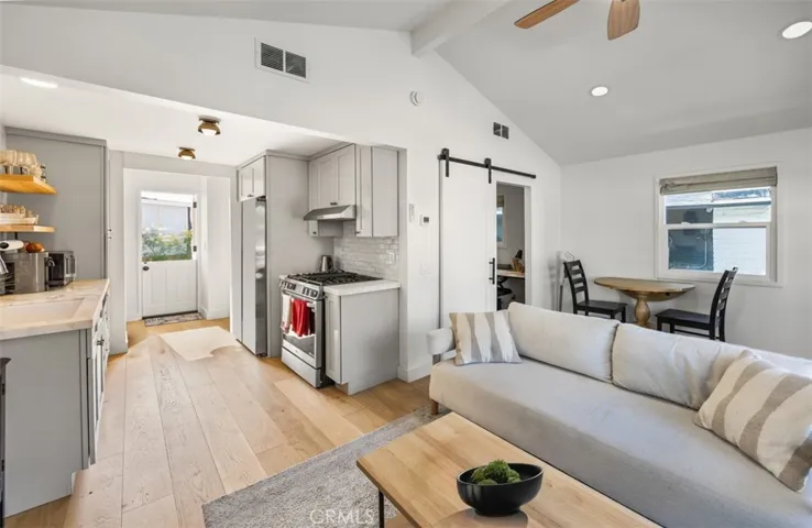 389 Park, Laguna Beach, California 92651
