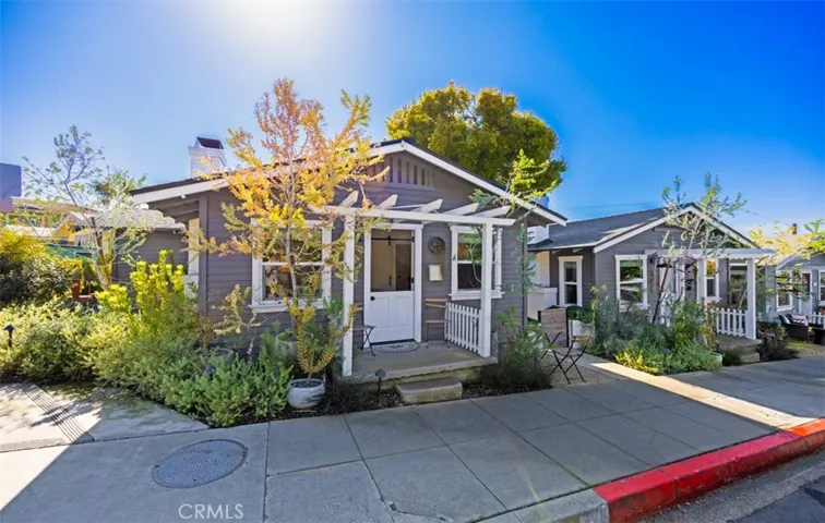 389 Park, Laguna Beach, California 92651