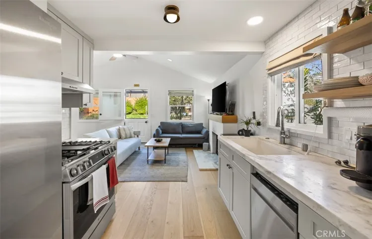 389 Park, Laguna Beach, California 92651