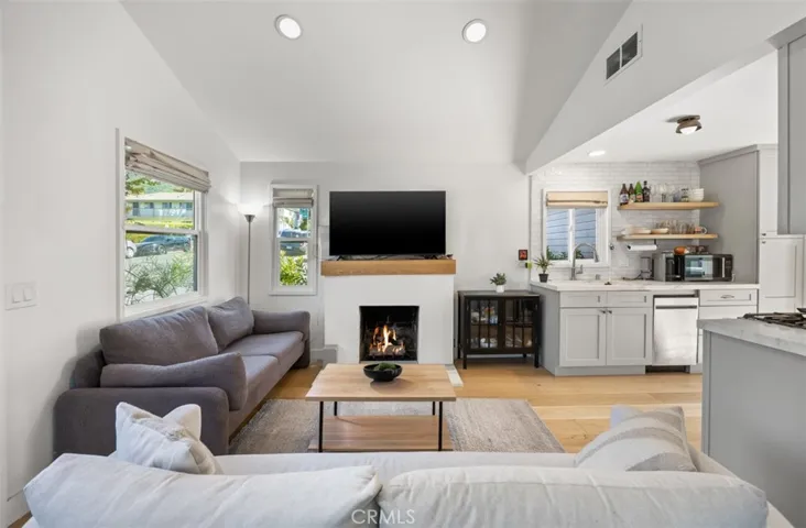 389 Park, Laguna Beach, California 92651