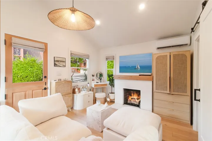 389 Park, Laguna Beach, California 92651