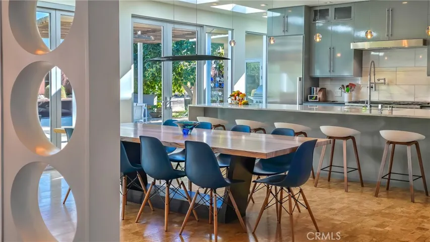 2244 N La Paz, Claremont, California 91711