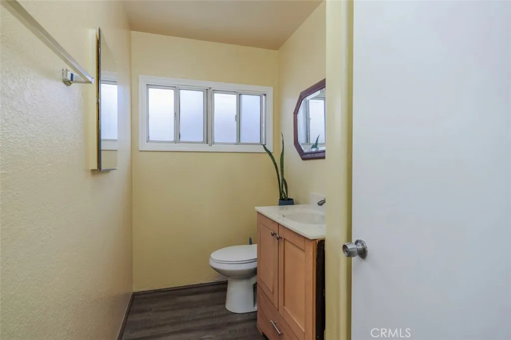 674 Senate Street, Costa Mesa, California 92627 home-pic-22