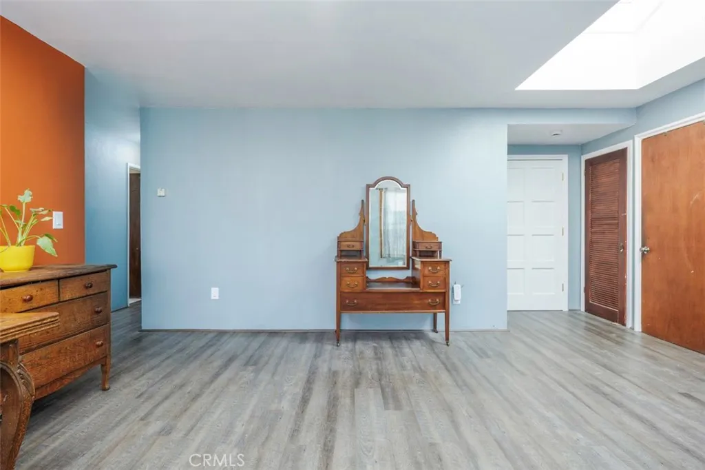 674 Senate Street, Costa Mesa, California 92627 home-pic-12