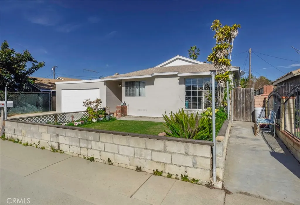 674 Senate Street, Costa Mesa, California 92627 home-pic-31