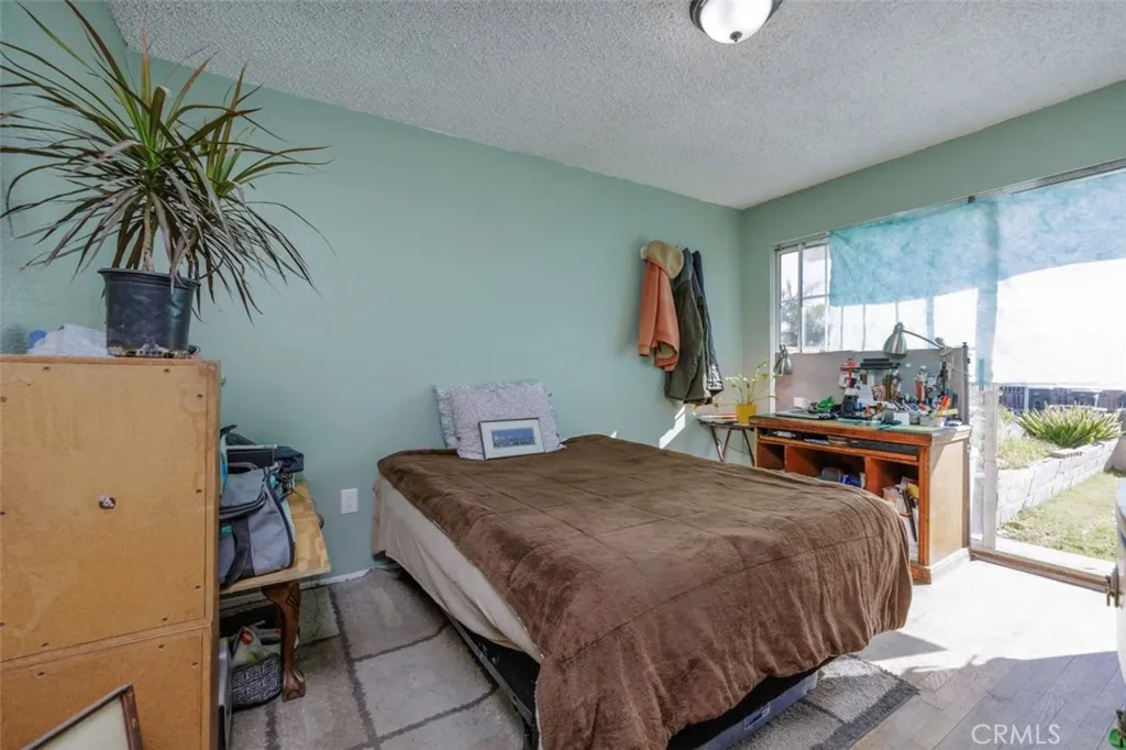 674 Senate Street, Costa Mesa, California 92627 home-pic-25