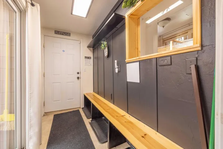 Entrance-4008
