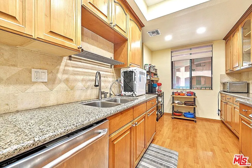 4201 Via Marisol 228, Los Angeles, California 90042 home-pic-10