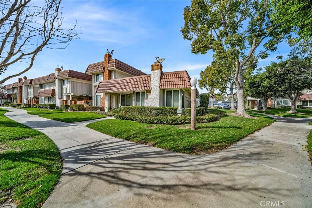 6842 Amelia Way, Cypress, California 90630 home-pic-47