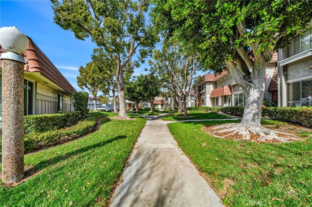 6842 Amelia Way, Cypress, California 90630 home-pic-44