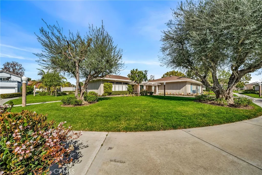 6842 Amelia Way, Cypress, California 90630 home-pic-68