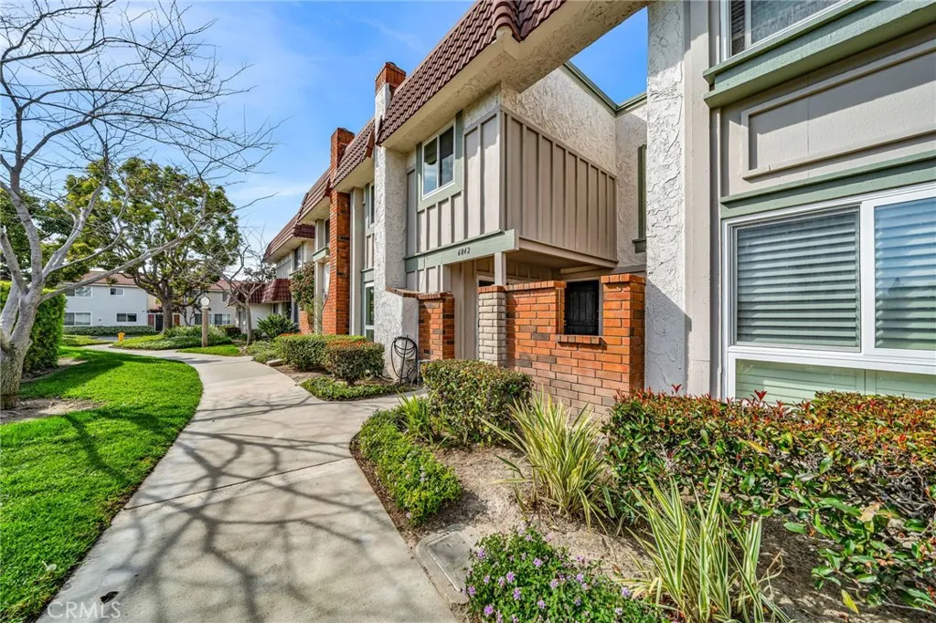 6842 Amelia Way, Cypress, California 90630 home-pic-2