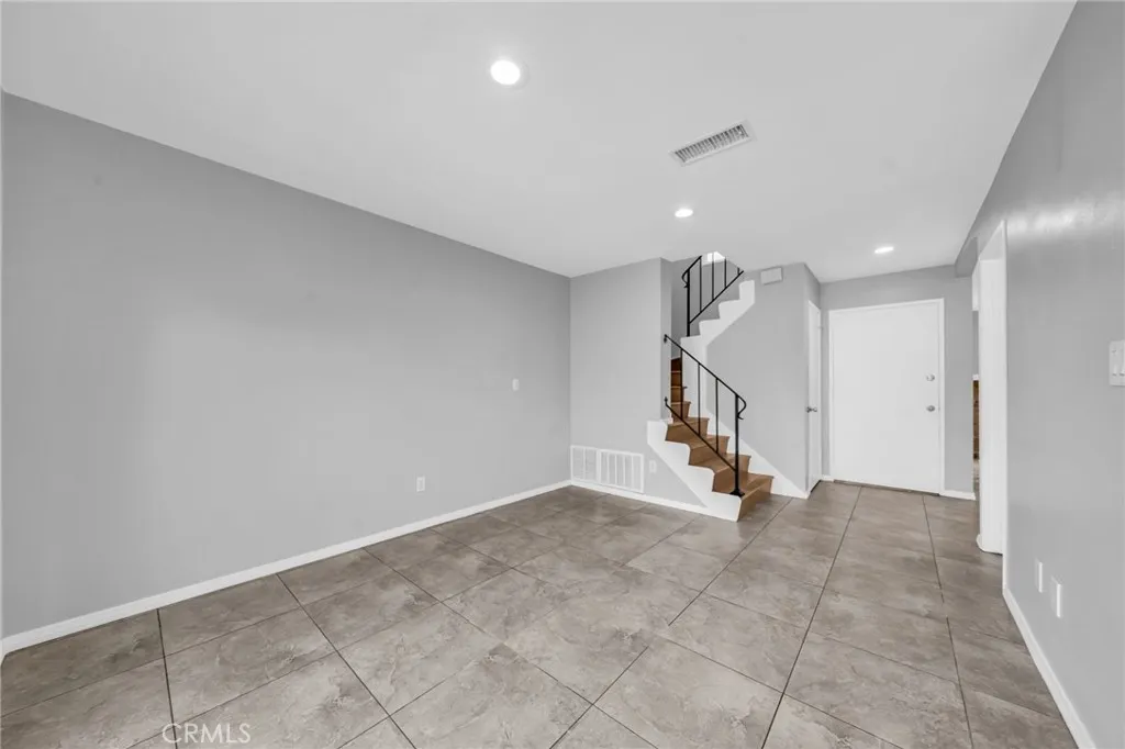 6842 Amelia Way, Cypress, California 90630 home-pic-15