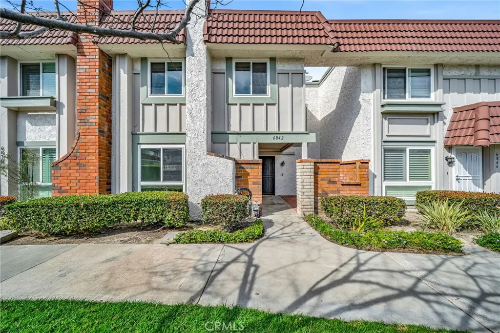 6842 Amelia Way, Cypress, California 90630 home-pic-1