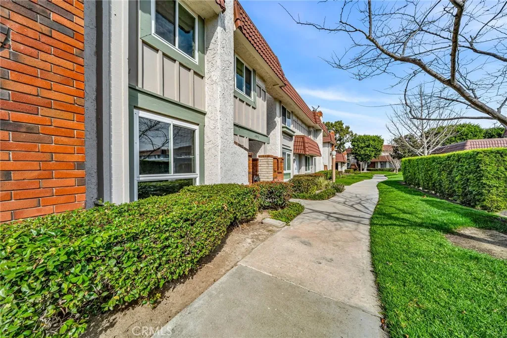 6842 Amelia Way, Cypress, California 90630 home-pic-48