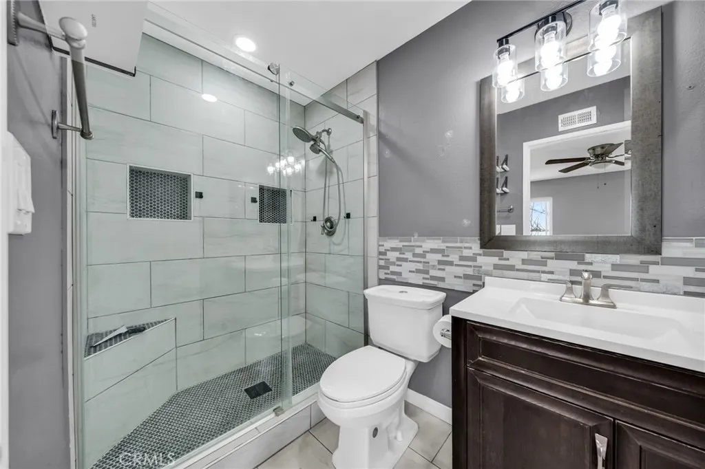 6842 Amelia Way, Cypress, California 90630 home-pic-32