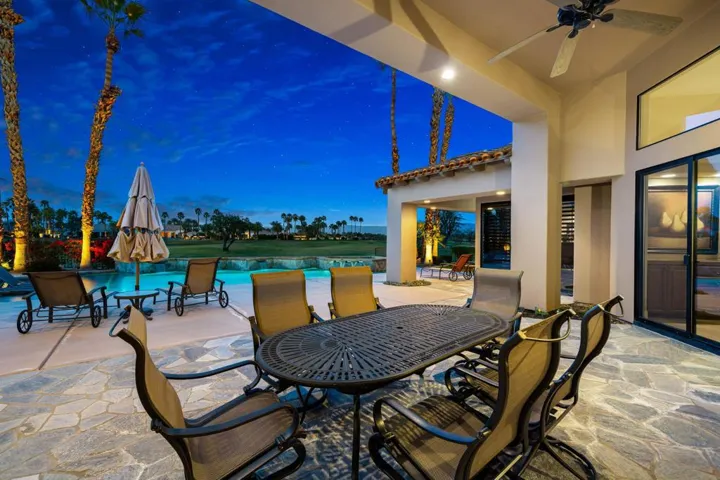 Entertaining Outdoor Living