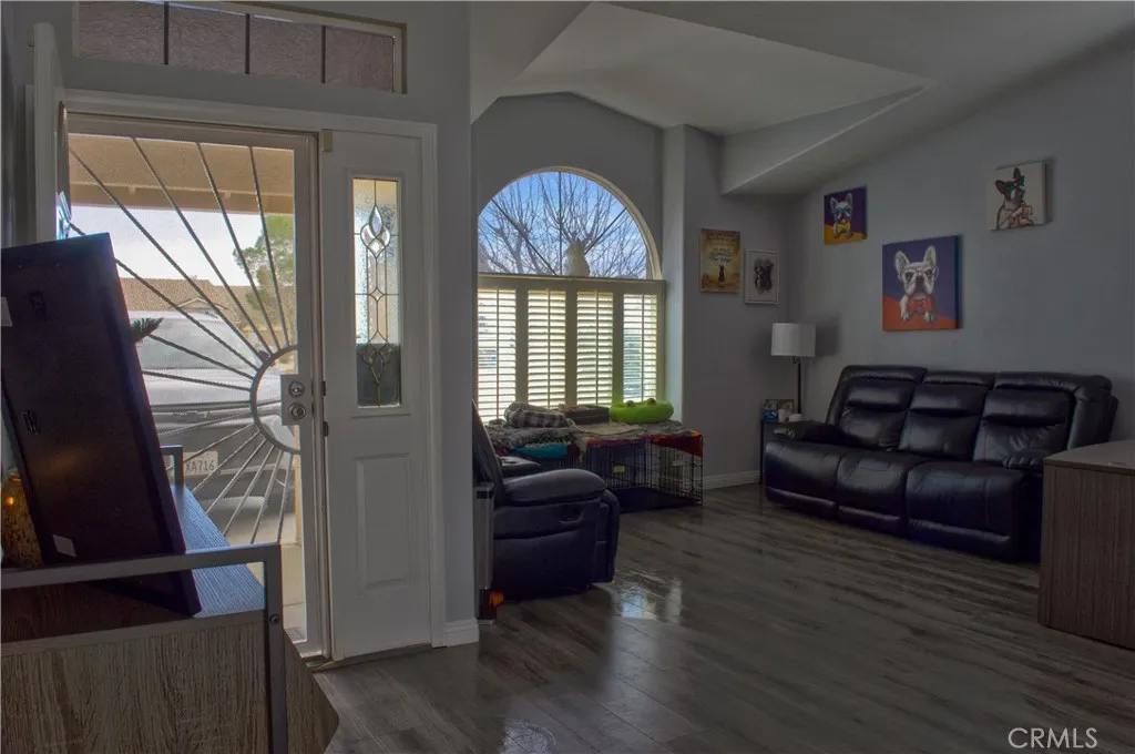 13250 Ivanpah Road, Apple Valley, California 92308 home-pic-8