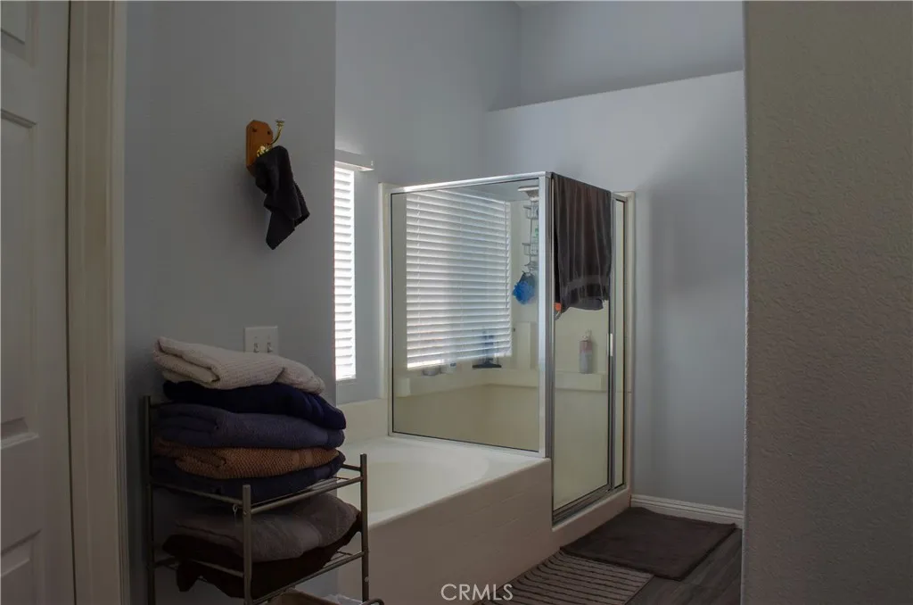 13250 Ivanpah Road, Apple Valley, California 92308 home-pic-18
