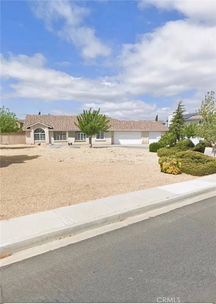 13250 Ivanpah Road, Apple Valley, California 92308 home-pic-1