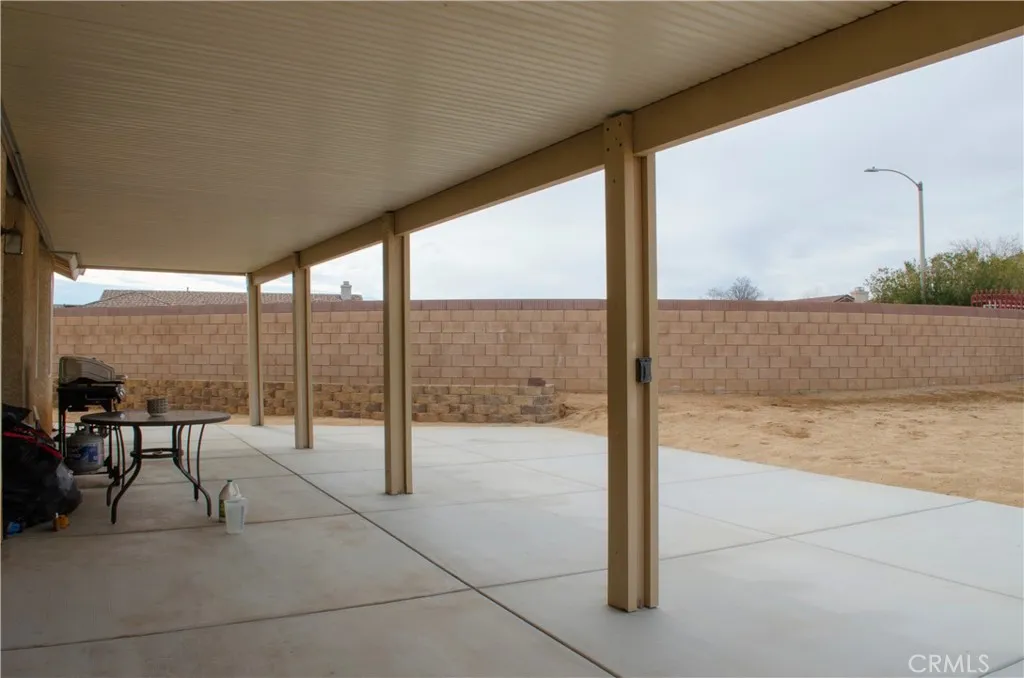 13250 Ivanpah Road, Apple Valley, California 92308 home-pic-5