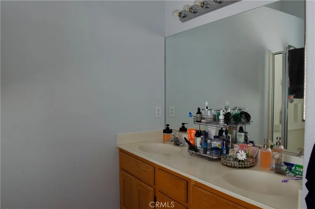 13250 Ivanpah Road, Apple Valley, California 92308 home-pic-19