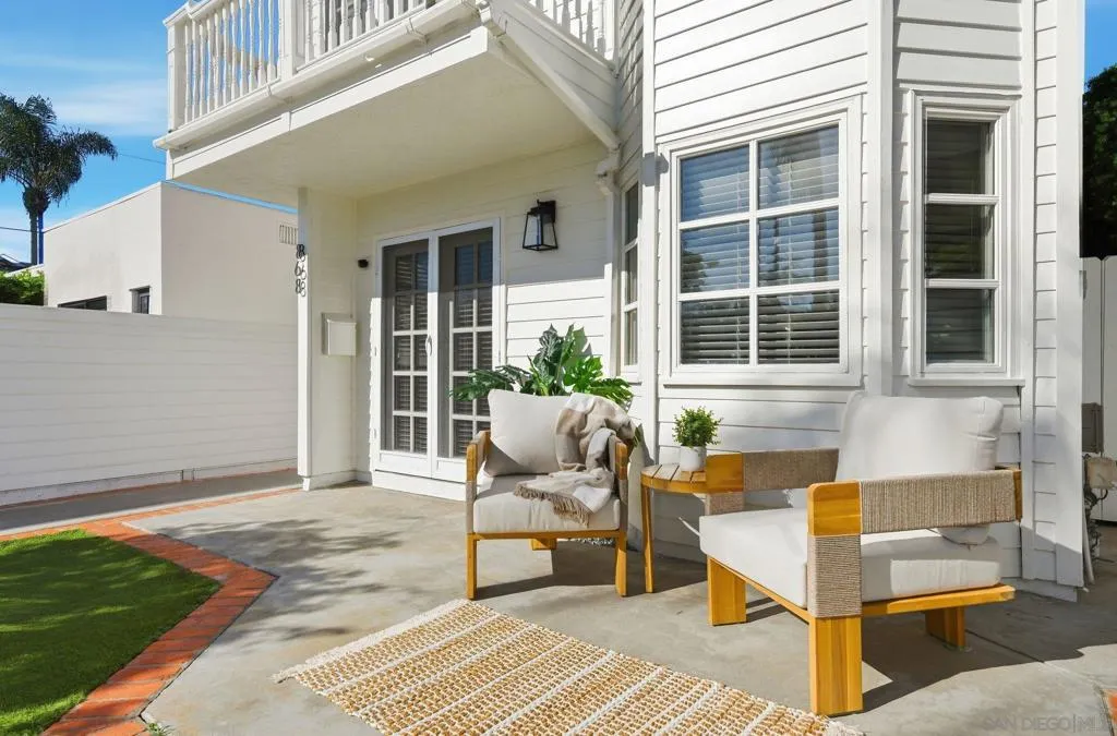 868 A Ave, Coronado, California 92118 home-pic-4