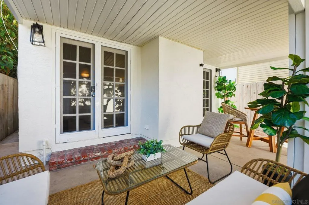 868 A Ave, Coronado, California 92118 home-pic-32