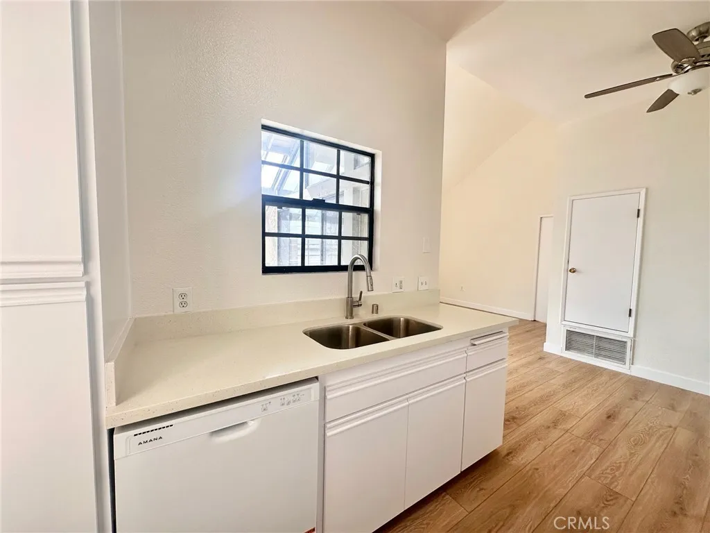 10531 Lakeside S J, Garden Grove, California 92840 home-pic-4