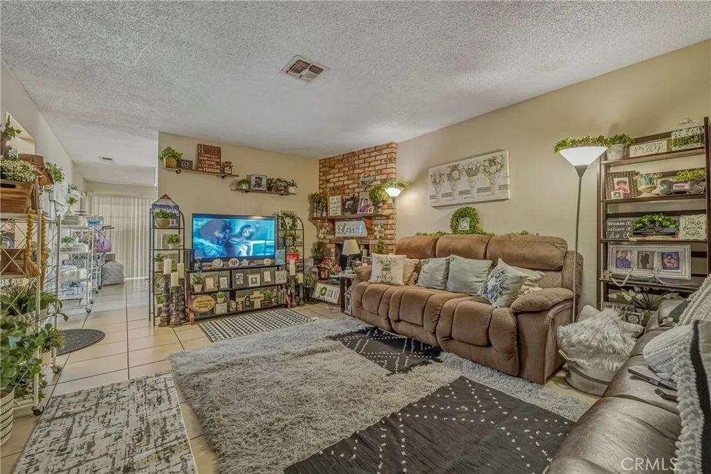 147 W Alexander, Merced, California 95348 home-pic-58