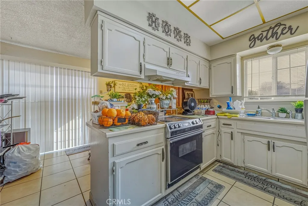 147 W Alexander, Merced, California 95348 home-pic-65