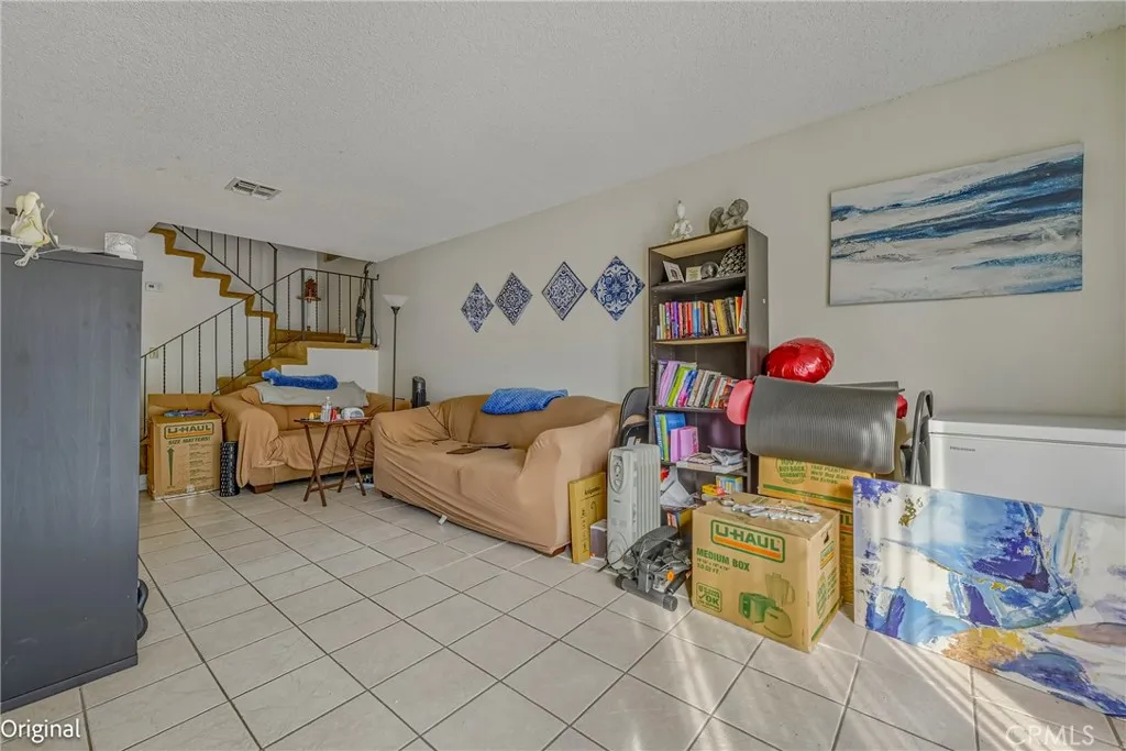 147 W Alexander, Merced, California 95348 home-pic-26