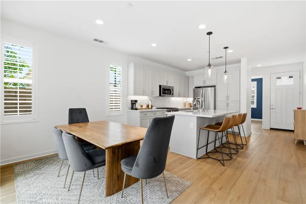944 Tesla, Costa Mesa, California 92626 home-pic-8