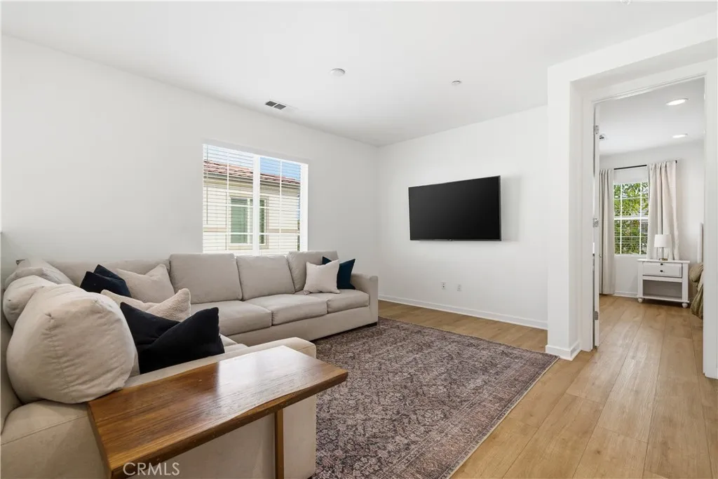 944 Tesla, Costa Mesa, California 92626 home-pic-19