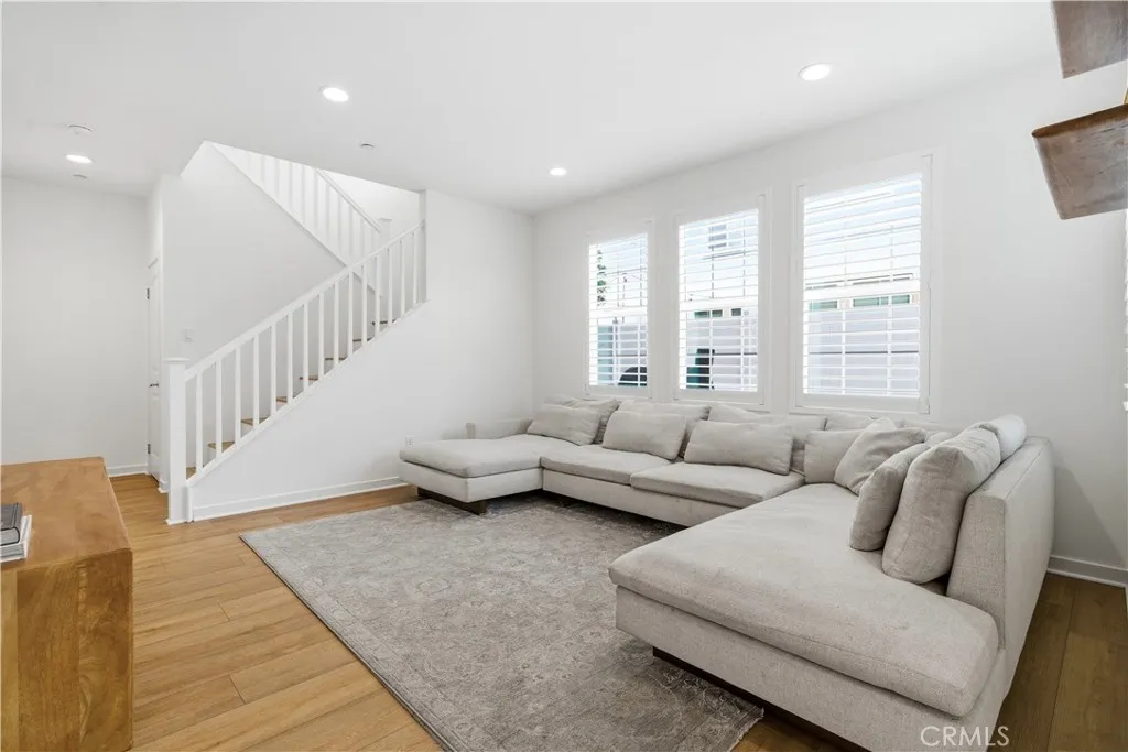 944 Tesla, Costa Mesa, California 92626 home-pic-15
