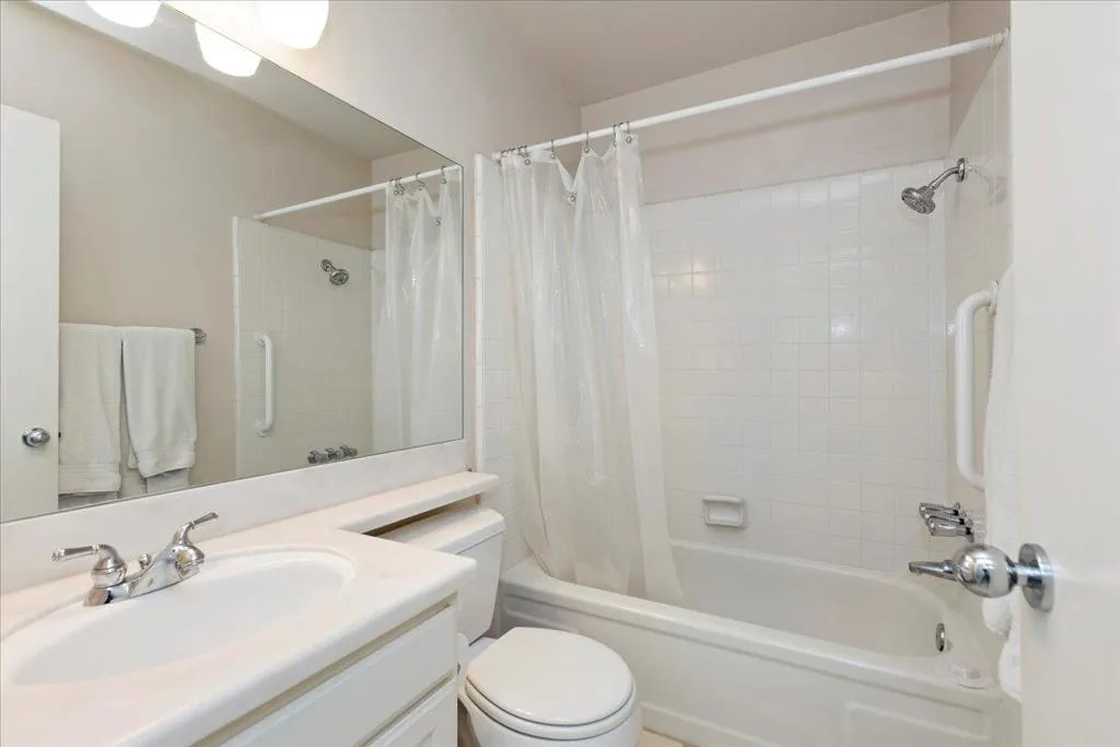 1711 Grand Bahama Drive W, Palm Springs, California 92264 home-pic-18