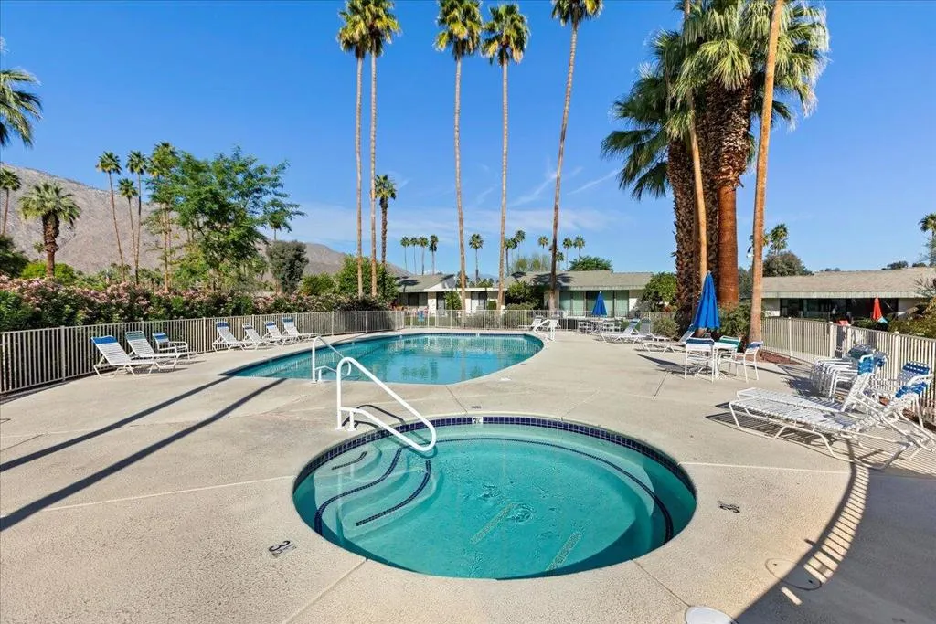 1711 Grand Bahama Drive W, Palm Springs, California 92264 home-pic-36
