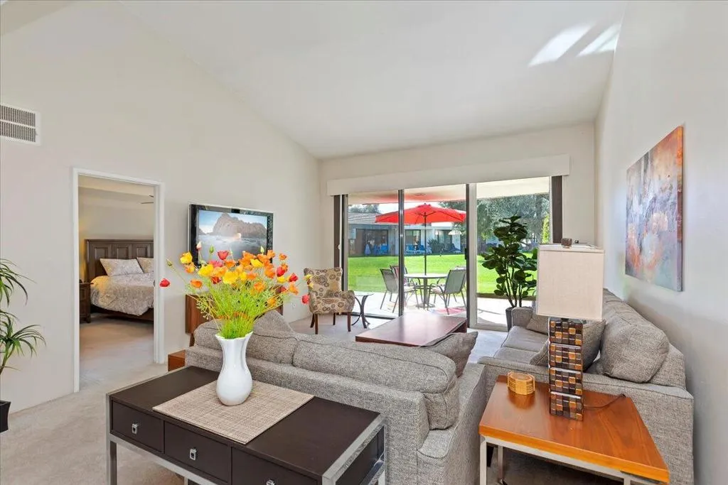 1711 Grand Bahama Drive W, Palm Springs, California 92264 home-pic-12