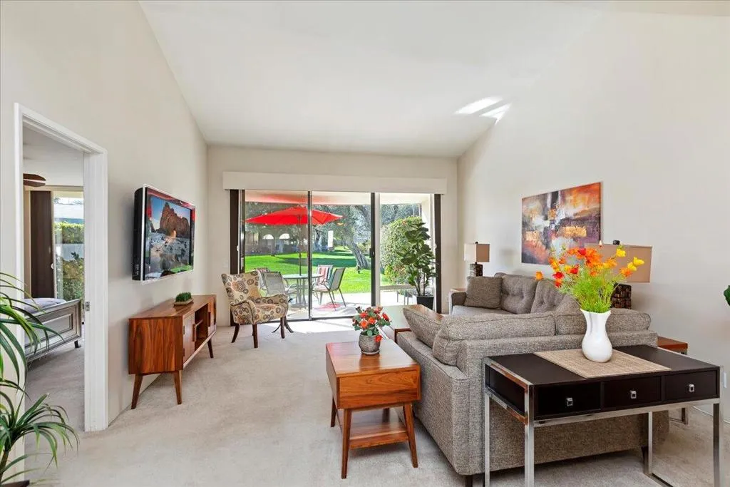 1711 Grand Bahama Drive W, Palm Springs, California 92264 home-pic-11