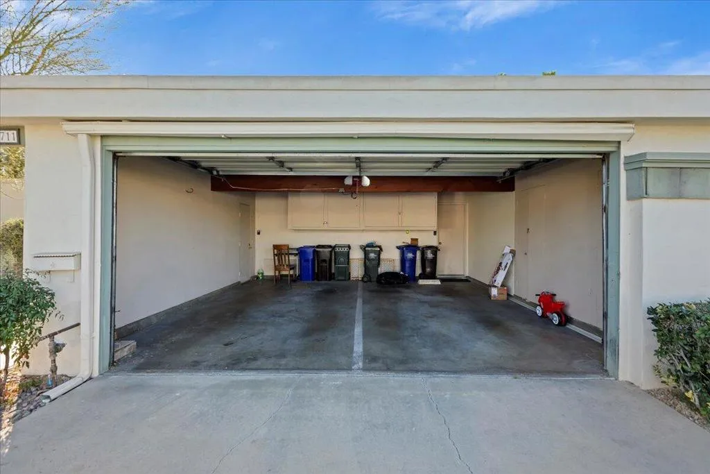 1711 Grand Bahama Drive W, Palm Springs, California 92264 home-pic-34